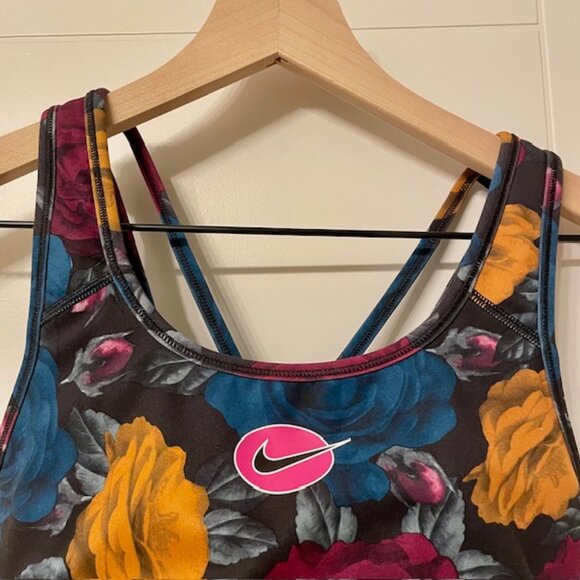 Nike Swoosh Icon Clash Floral Strappy Sports Bra Size Medium - Picture 6 of 12